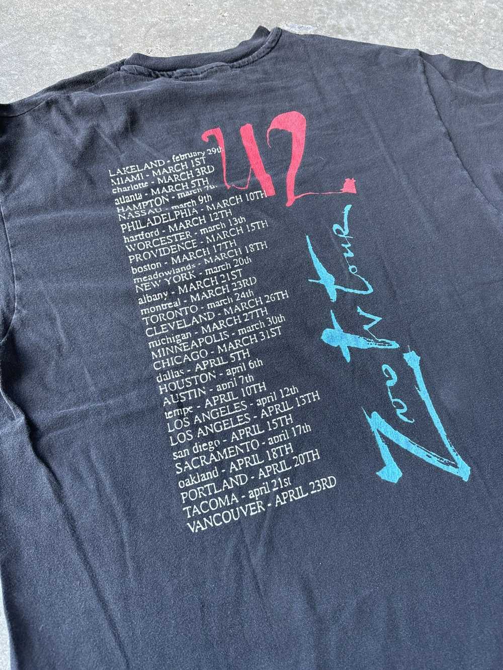 Band Tees × Vintage 1991 Vintage U2 Band Tee Tour… - image 4