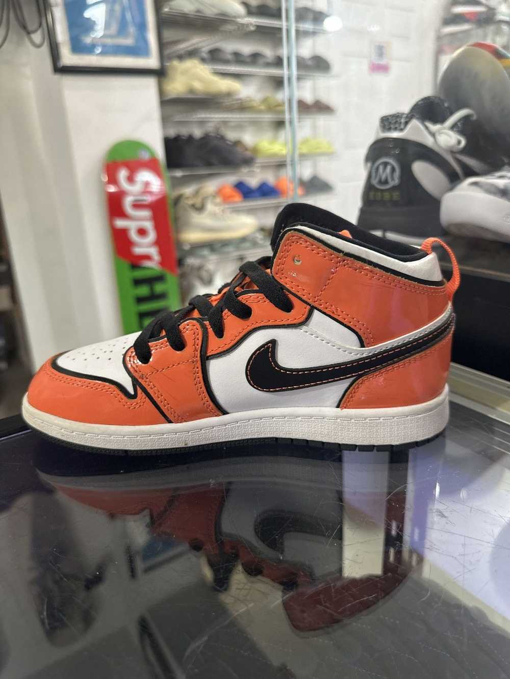 Jordan Brand Jordan 1 Mid "Turf Orange" (PS) - image 3