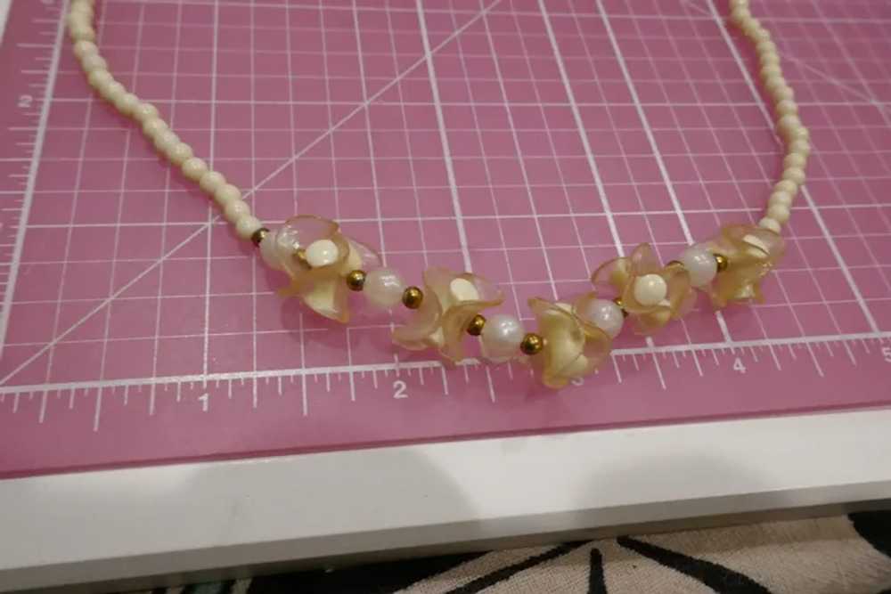 Cute Vintage Plastic Bead Necklace - image 3