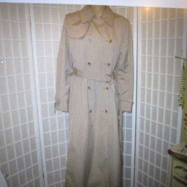 London Fog vintage belted double breasted trench C