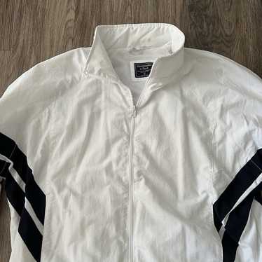 Abercrombie and Fitch Women’s White Windbreaker XL