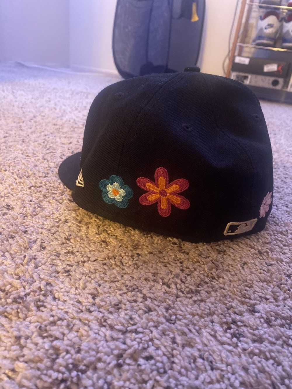 New Era Chicago whitesox flower patch hat - image 2