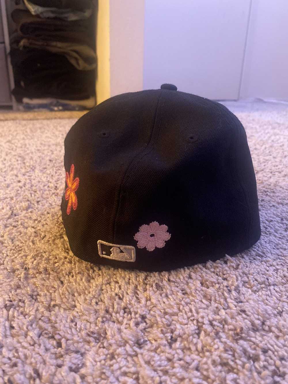 New Era Chicago whitesox flower patch hat - image 3