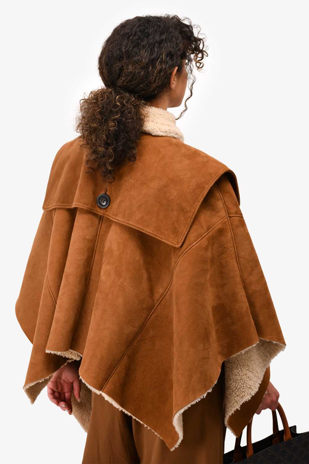 Burberry Brit Tan Suede Shearling Lined Cape Size… - image 5