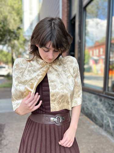 Vintage Cream Cape w/Gold & Dark Rose Design