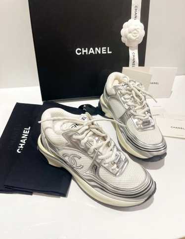 Chanel runners sz - Gem