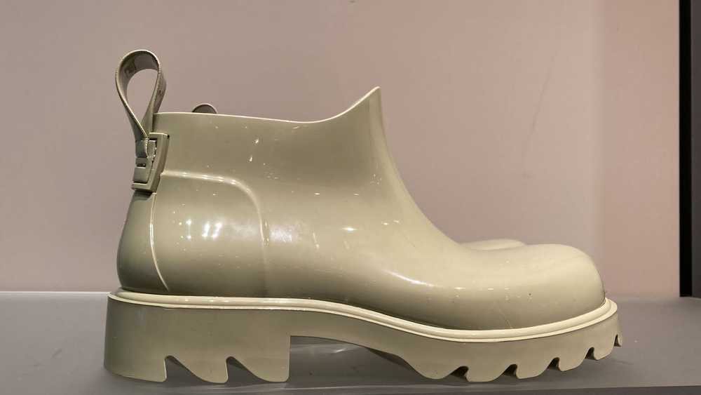 Bottega Veneta Stride Boots in Off-White - image 1