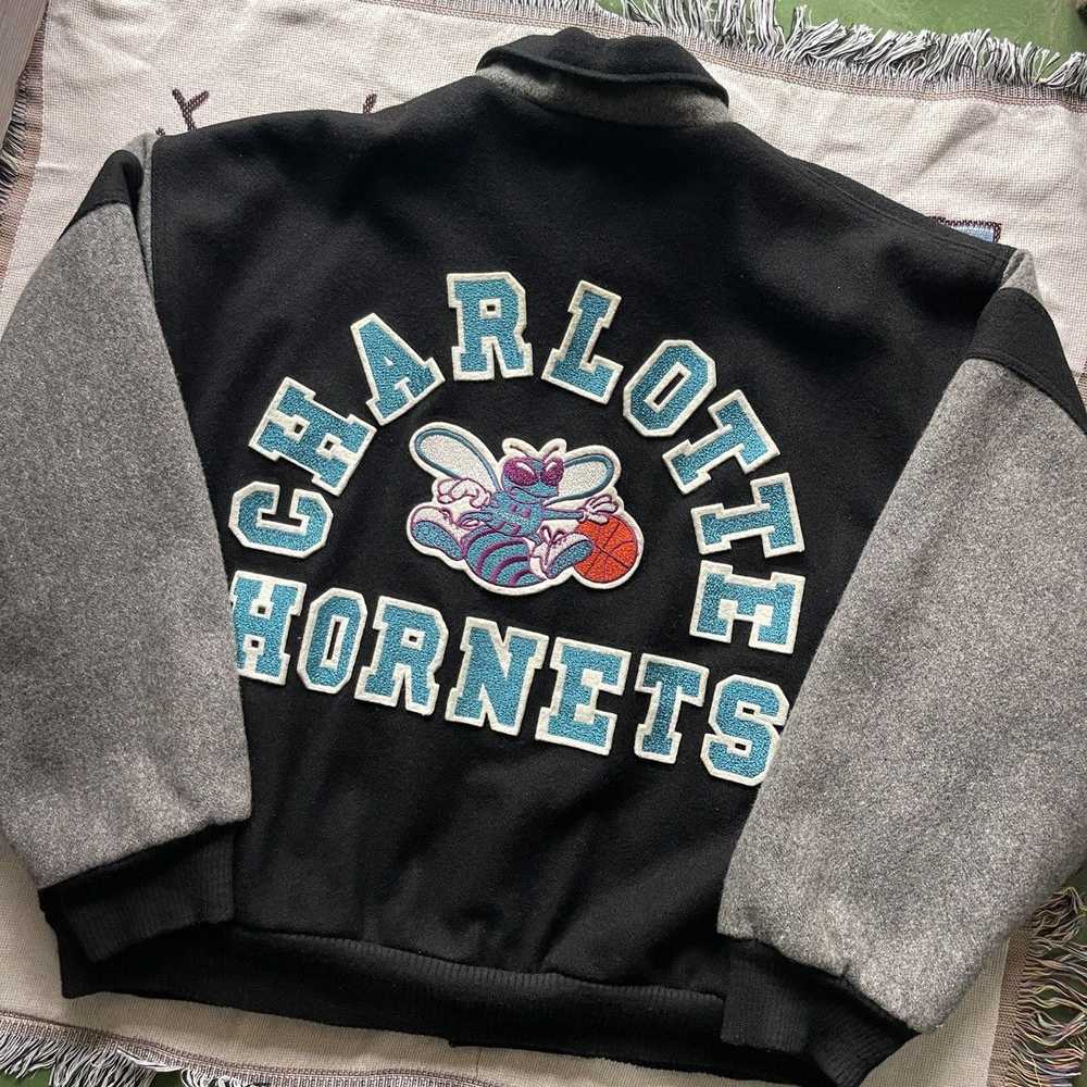 NBA × Streetwear × Vintage Vintage Charlotte Horn… - image 1