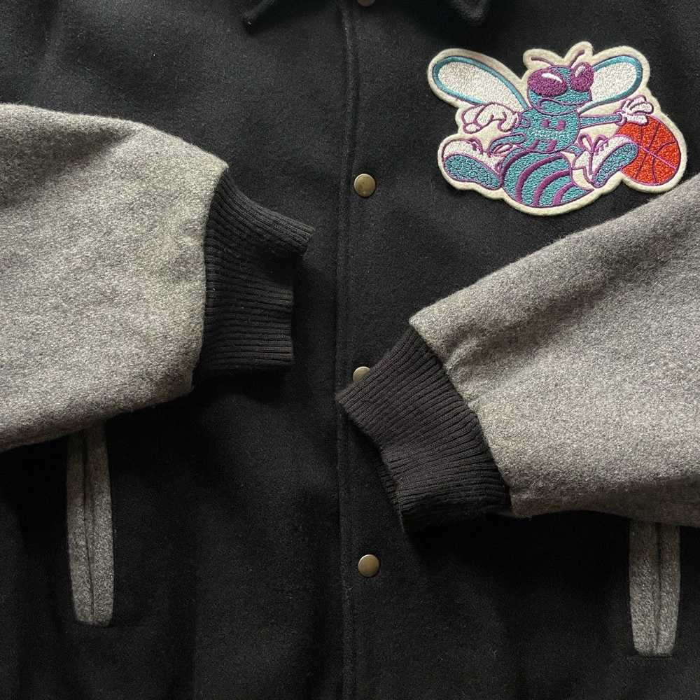 NBA × Streetwear × Vintage Vintage Charlotte Horn… - image 6