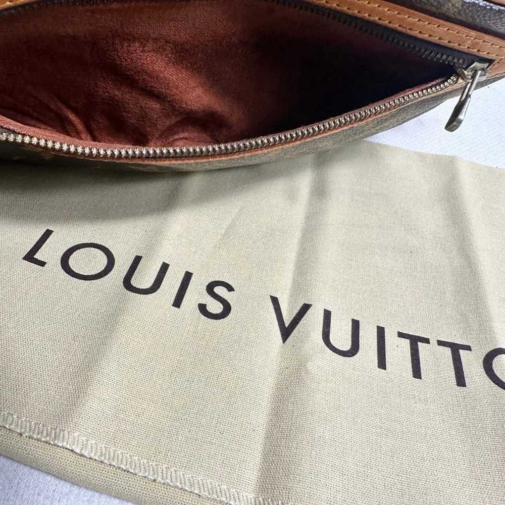 Louis Vuitton Shoulder Bag - image 8