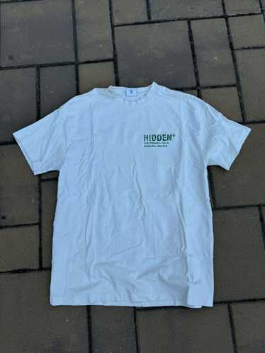 HIDDEN Hidden NY Paisley Logo Tee Natural White Si