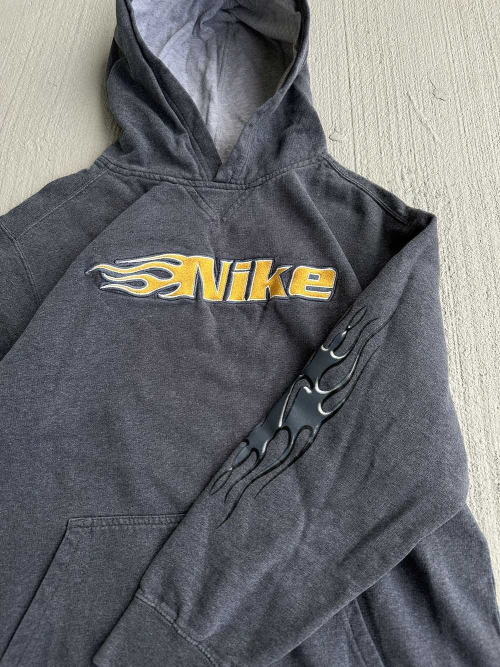 Nike × Streetwear × Vintage Vintage Nike Hoodie - image 2