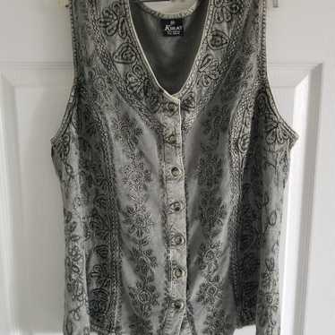 Womens button up top free shipping on this item - image 1