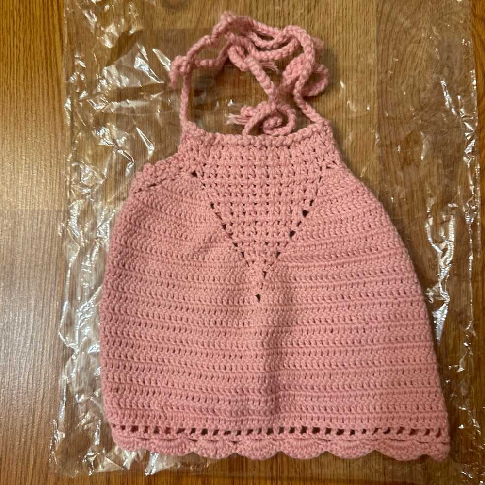 Two crocheted yet crop tops - image 2