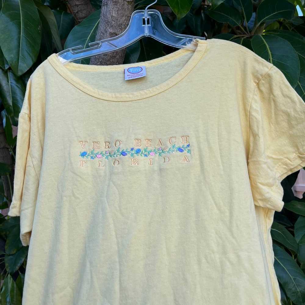 Vintage Vero Beach, Florida embroidered yellow sl… - image 3