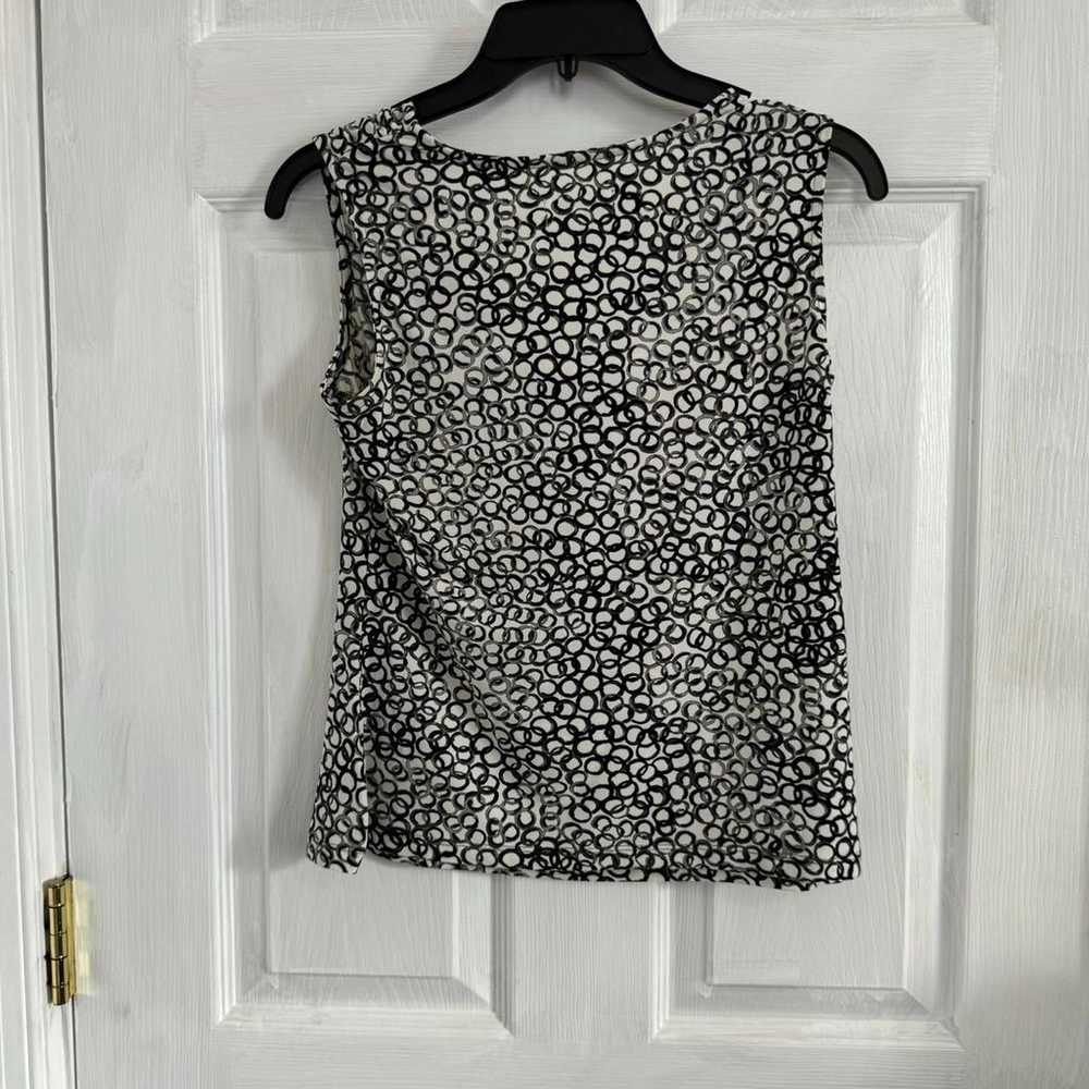 Women's Black and White Scoop Neck Shirt - image 6