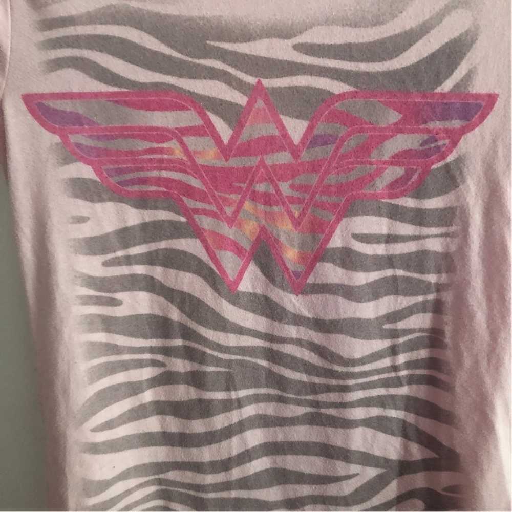 wonder woman junior vintage top size medium - image 3