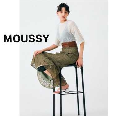 MOUSSY sheer white short-sleeved crew neck cut and