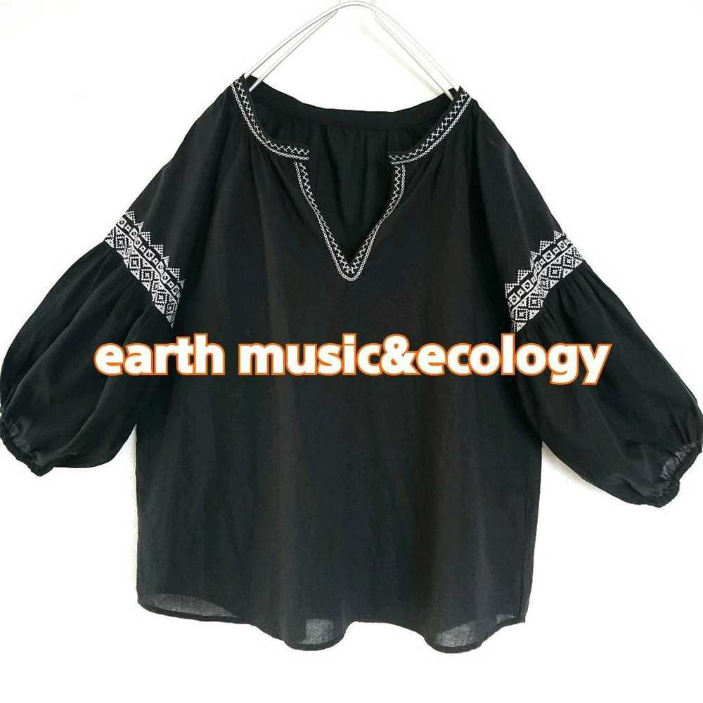 ★Earth Music & Ecology blouse with embroidery and… - image 1