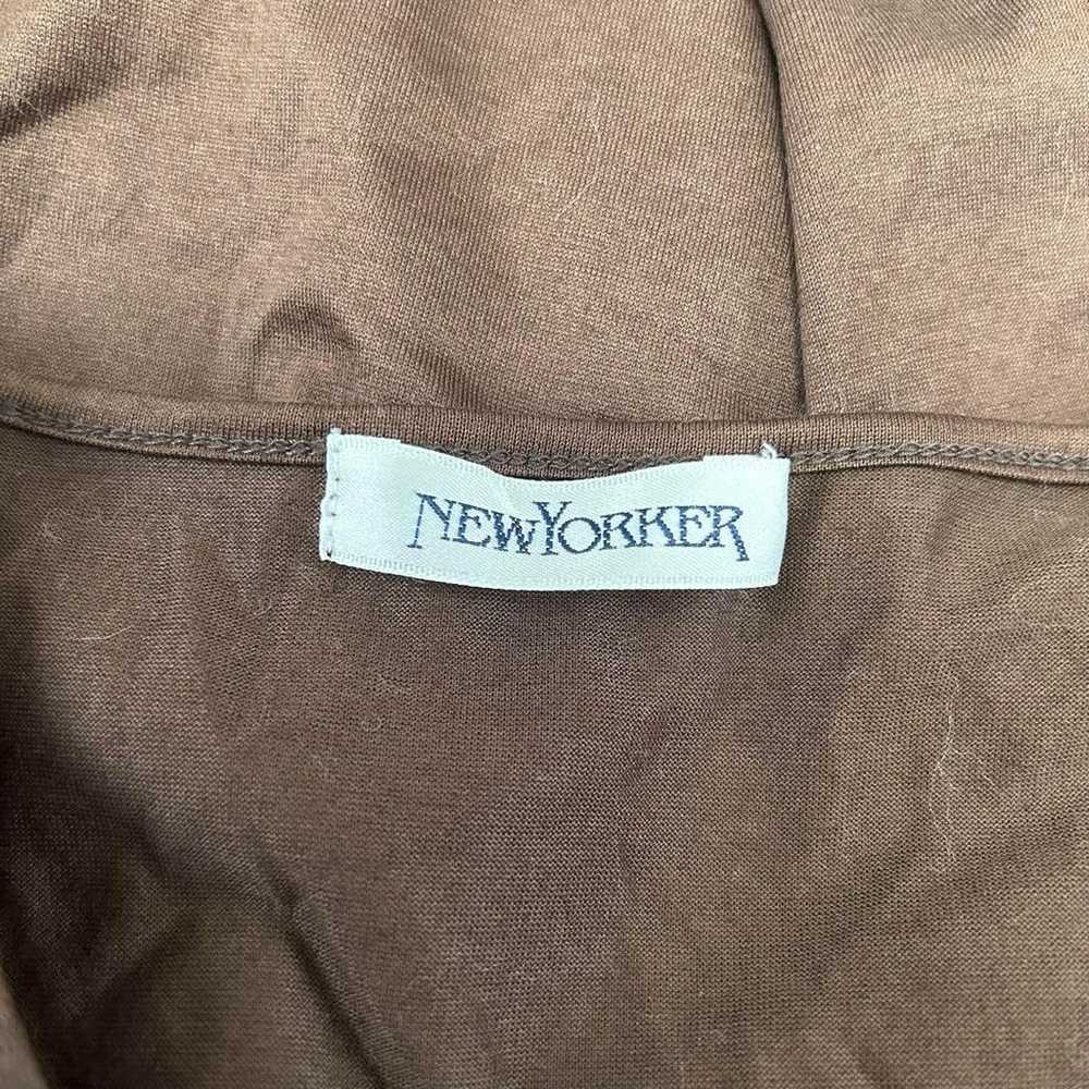 NEWYORKER blouse, V-neck, size M, brown color, pl… - image 8