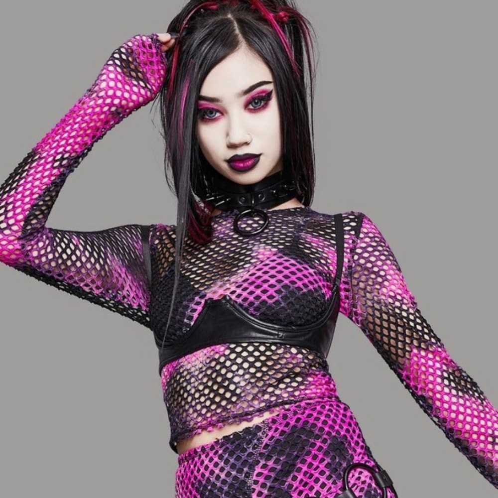 Widow tie dye fishnet crop top 1X pink black goth… - image 5