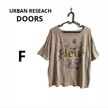 Urban Research Doors T-shirt Printed T Loose-fitt… - image 1