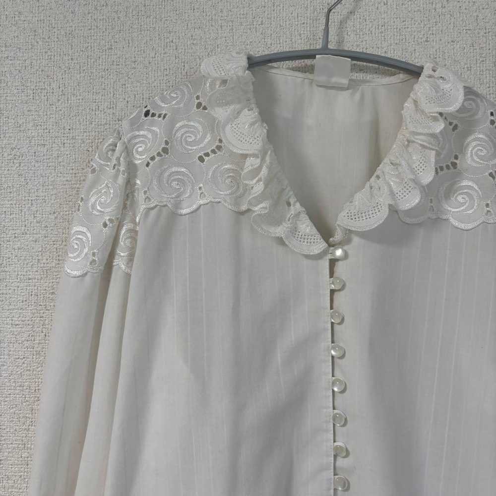 Vintage blouse, white blouse, second-hand clothes. - image 3