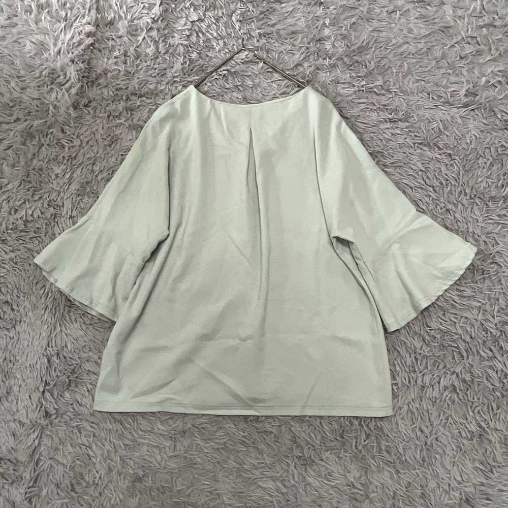 6346 V-neck tuck blouse with bell sleeves, mature… - image 7