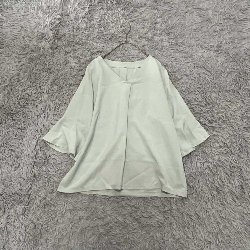 6346 V-neck tuck blouse with bell sleeves, mature… - image 9