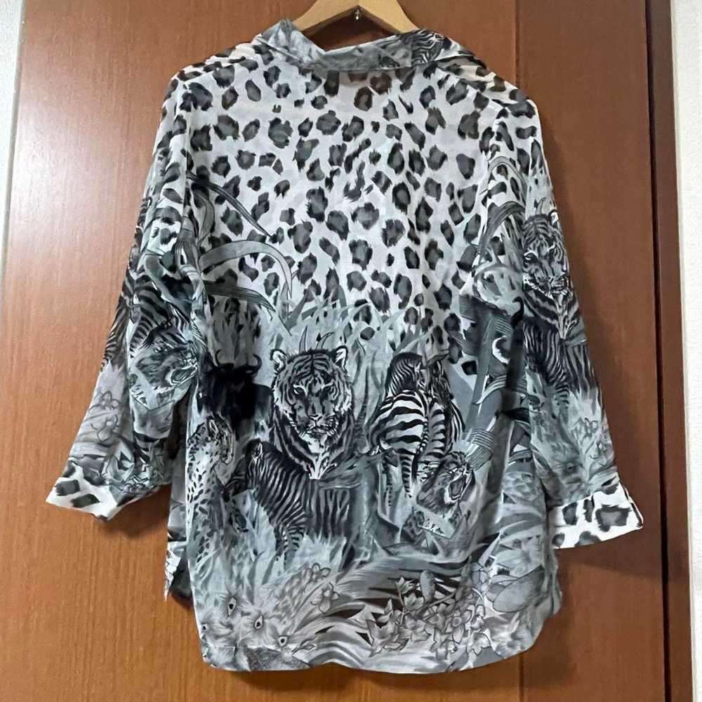 【Purchased at a thrift store】Tiger shirt - image 2