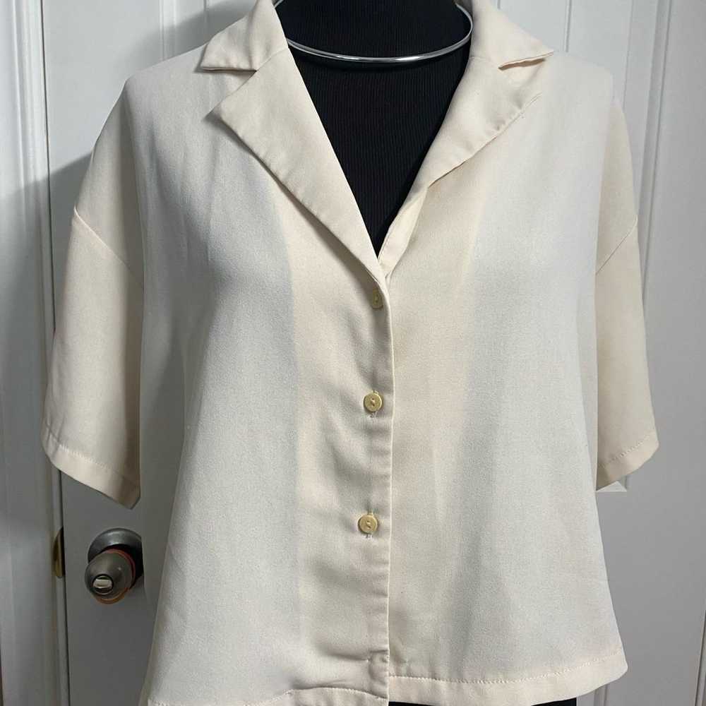 Cream top women size 1XL - image 2