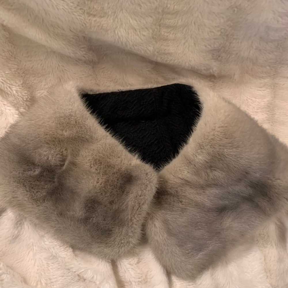 Faux fur vintage stole - image 1