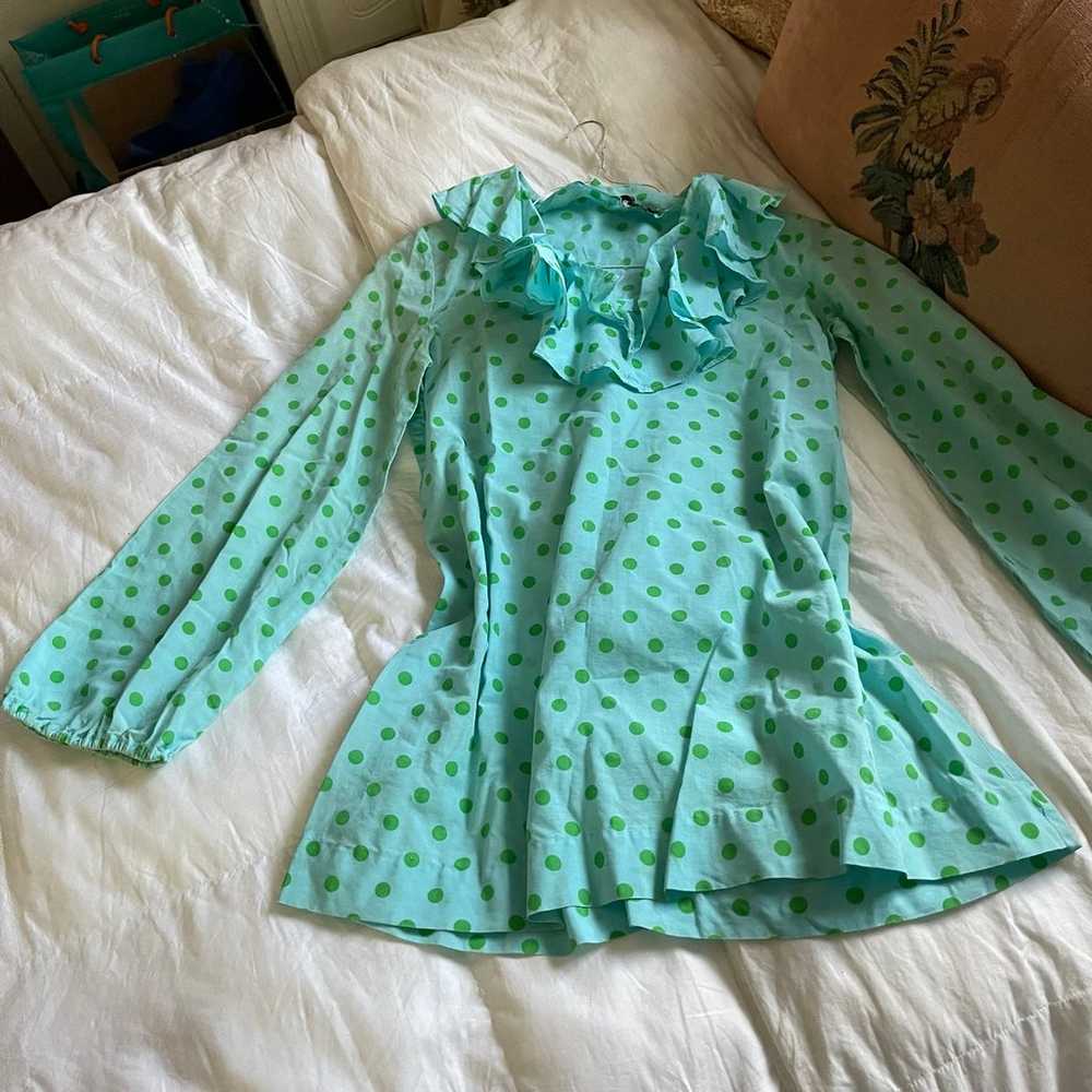 Vintage polka dot ruffle blouse - image 3