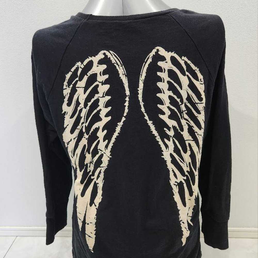 y2k gal grunge skull logo lame feather top - image 2