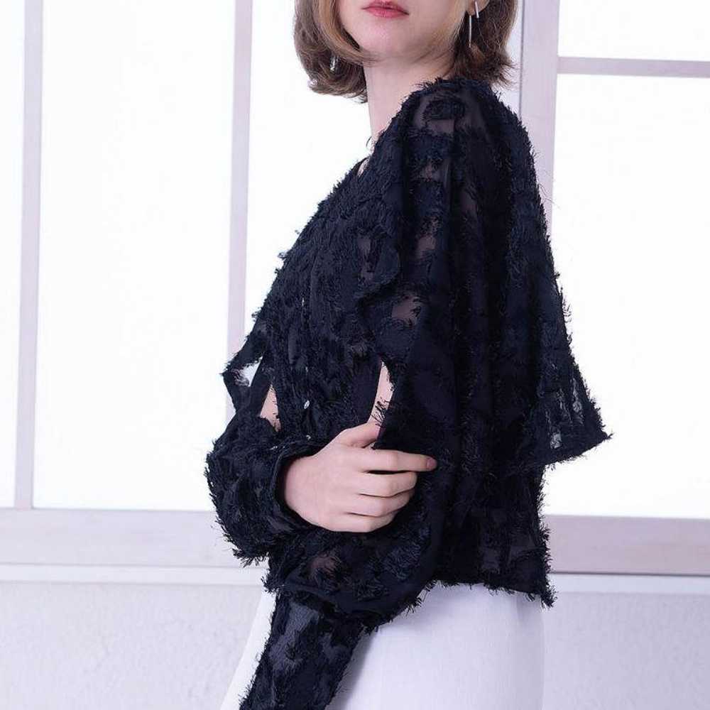 riu Cut jacquard open arm blouse R-chan black - image 4