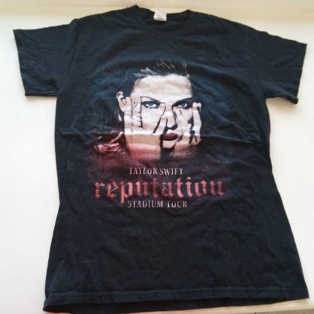 Taylor Swift Concert T Shirt Bundle (3) - image 9