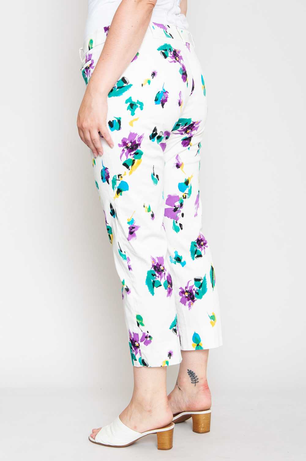 Max Mara Studio Capris White With Pattern - image 3