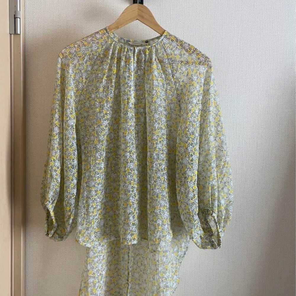 curensology 24ss Opal Flower Print Blouse - image 9