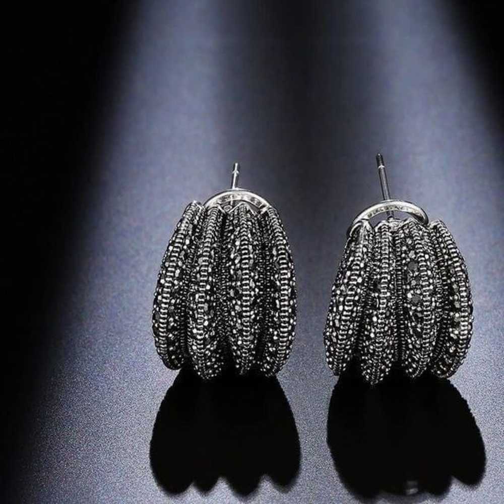 New Retro Black Marcasite Stone Cluster Earrings - image 1