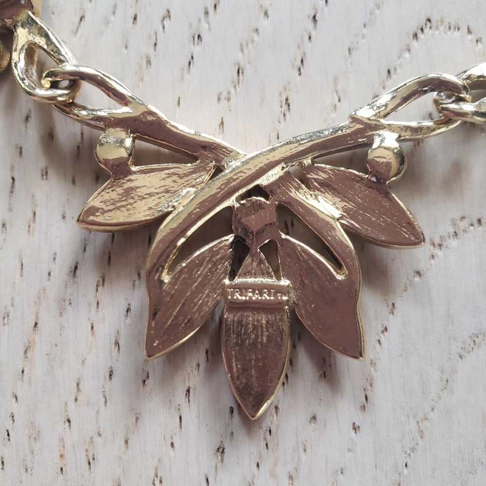 Vintage 80s Trifari Gold Tone Drop Leaf Necklace … - image 5