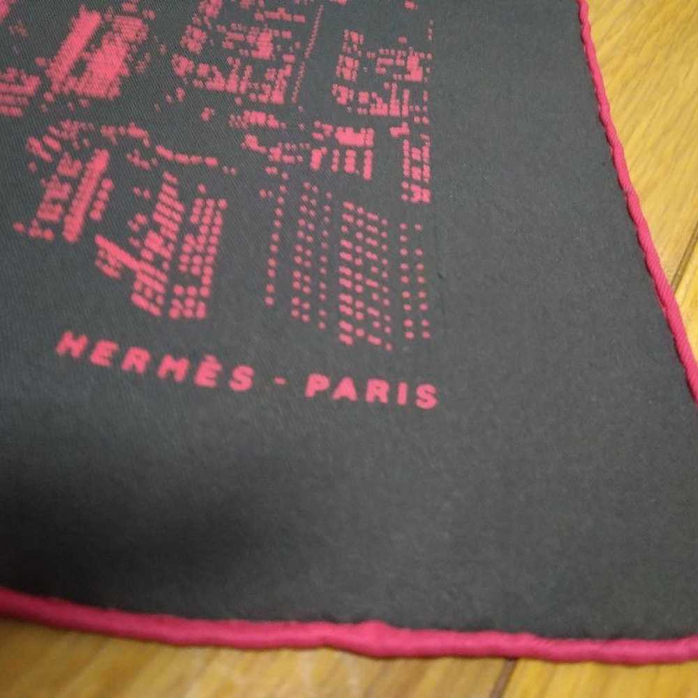 Brand new vintage Hermès scarf - image 2