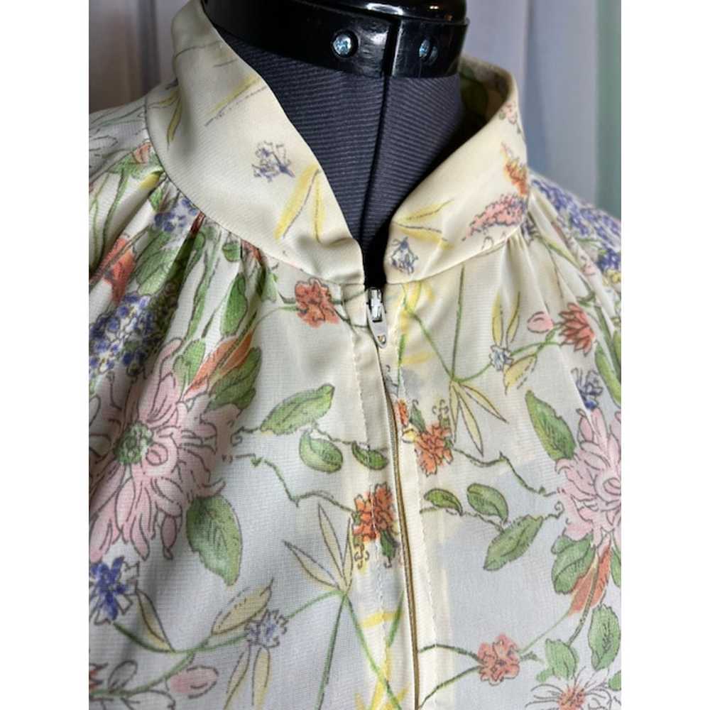 frolicking dress house coat floral pastel yellow - image 10