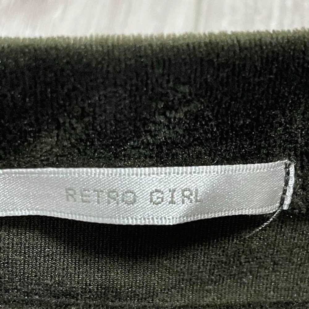 Excellent condition "Retro Girl" long-sleeve top … - image 10