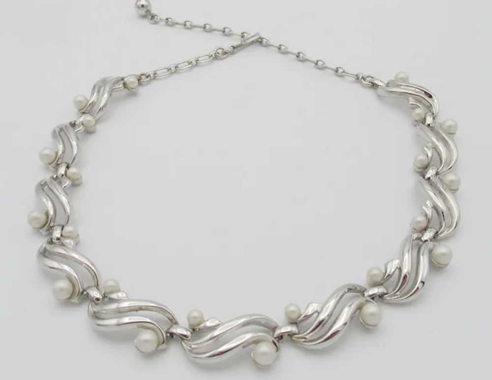 Vintage Trifari Faux Pearl Silver Swirl Necklace - image 2