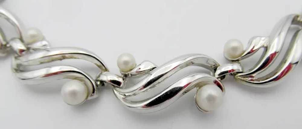 Vintage Trifari Faux Pearl Silver Swirl Necklace - image 3