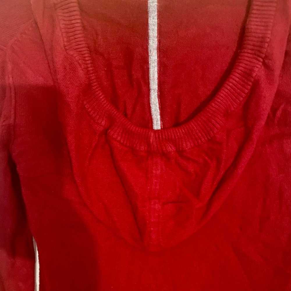 Vintage Women’s American Eagle Red V-Neck Hooded … - image 9