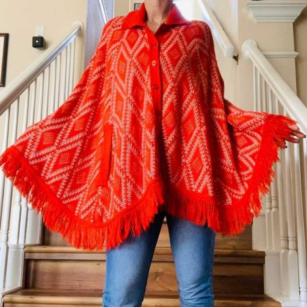 Vintage 70’s Red & White Knit Poncho - image 1