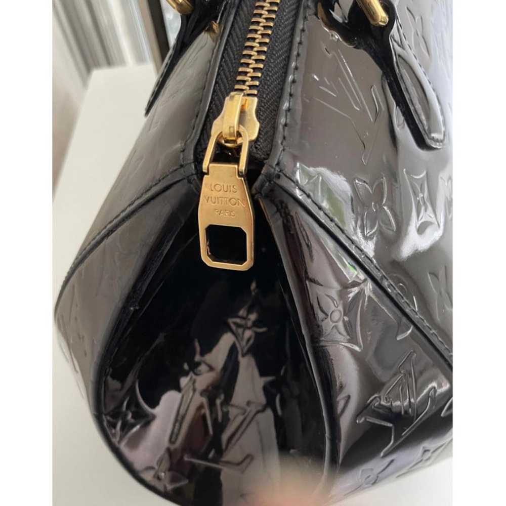 Louis Vuitton Sherwood patent leather handbag - image 3