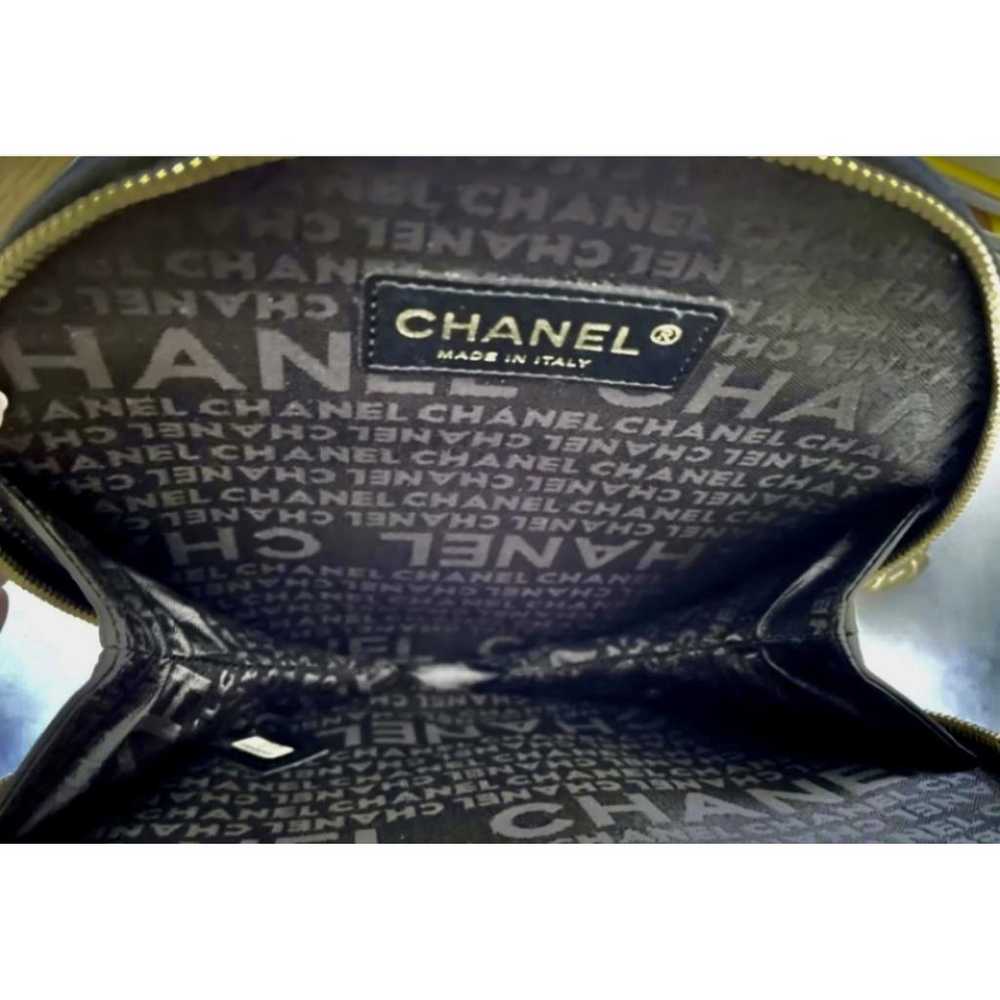 Chanel Timeless/Classique patent leather handbag - image 2