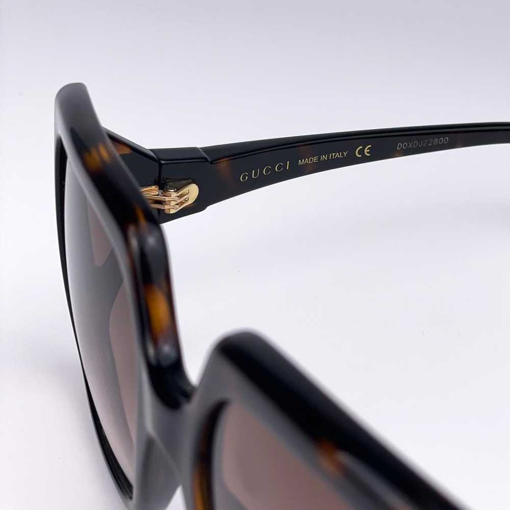 Gucci Oversized sunglasses - image 6